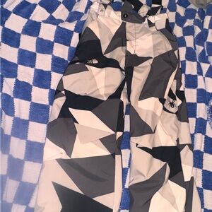 Spyder Insulated Snow Pants - Black and White size 10 new with out tags